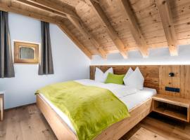 Apartments Perfila Dolomitenblick, hotel in Olang