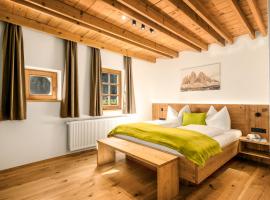 Apartments Perfila Morgenrot, hotel in Olang