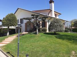 Villa Elena, cheap hotel in Salzano