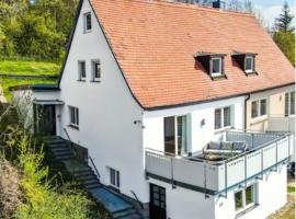 Spacious house for large groups and families, hotel em Würzburg