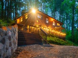 The Eagle's Nest Mountain Cabin Gatlinburg, hotel in Gatlinburg