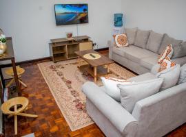 Classy African - themed 1 BR apartment in Karen, hotel cerca de Langata Link Ltd, Karen