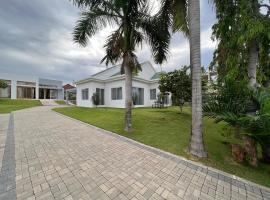 Datela Home - 3Bed Villa near Ununio Beach Kunduchi, apartment in Dar es Salaam