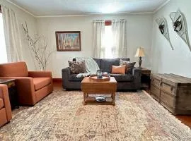 3 beds in Gorham direct trail access