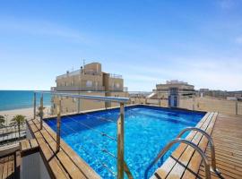 Beach apartment with pool, apartment in Calafell