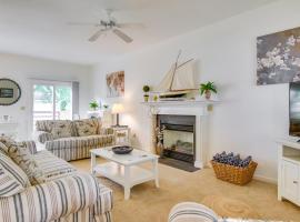 Nautical Family Home with Deck, Near Bethany Beach!, βίλα σε Frankford