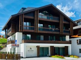 ROUDA luxury retreat am Kronplatz – hotel w mieście Valdaora