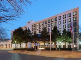 DoubleTree by Hilton Atlanta Airport, hotel berdekatan Lapangan Terbang Hartsfield-Jackson - ATL, Atlanta