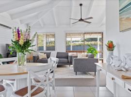 Pet friendly family escape, holiday home in Coolum Beach