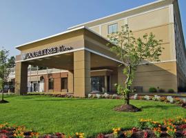 DoubleTree by Hilton Mahwah, hotel di Mahwah