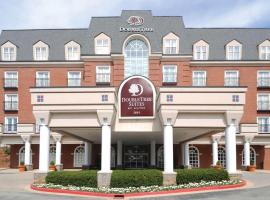 DoubleTree Suites by Hilton Lexington, hotell nära The Arboretum, Lexington