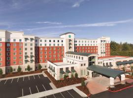 Embassy Suites Portland/Hillsboro, hotel poblíž Portland-Hillsboro Airport - HIO, Hillsboro