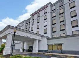 Hampton Inn & Suites Newark-Harrison-Riverwalk