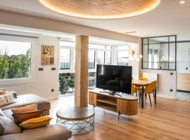 Museo Evolución - Apartamentos Burgos Deluxe, ξενοδοχείο που δέχεται κατοικίδια στο Μπούργος