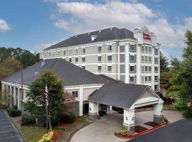 Hampton Inn & Suites Alpharetta-Windward, готель у місті Альфаретта