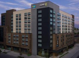 Home2 Suites By Hilton Nashville Downtown Convention Center, отель в Нэшвилле, рядом находится Adventure Science Center