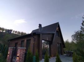 Villa Piano - Cheerful 3-bedroom villa with BBQ grill, hotel in Novoberdo