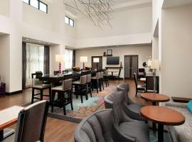 Hampton Inn & Suites Tupelo/Barnes Crossing, готель біля аеропорту Tupelo Regional - TUP, у місті Тупело