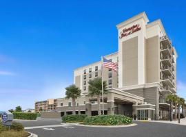 Viesnīca Hampton Inn & Suites by Hilton Carolina Beach Oceanfront pilsētā Kerolainabīča