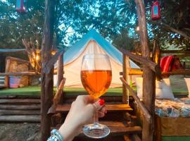 Yurta con uso piscina e vista meravigliosa, luxury tent in Dicomano