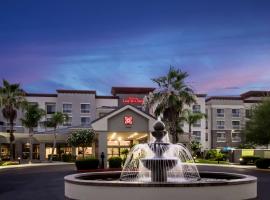 Hilton Garden Inn Phoenix/Avondale: Avondale şehrinde bir otel