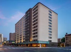 DoubleTree Suites by Hilton Minneapolis Downtown