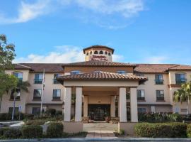 Hampton Inn & Suites Camarillo, hotel v destinaci Camarillo