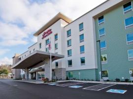 Hampton Inn & Suites Bellevue Downtown/Seattle โรงแรมใกล้ Marketplace at Factoria ในแบลวิว