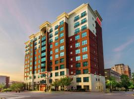 Hampton Inn & Suites National Harbor/Alexandria Area, hótel í National Harbor