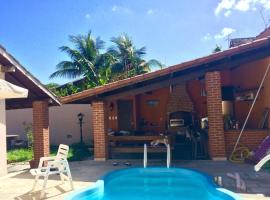 Guaru Surf Hostel, hotel en Guarujá