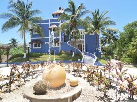 Villa Sol y Luna Ocean Front with Private Pool, vacation home in Playa del Carmen