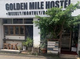 Guest House Golden Mile Hostel, пляжне помешкання для відпустки у місті Амамі