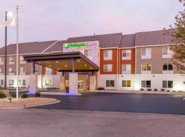 Holiday Inn Express and Suites Chicago West - St Charles, an IHG Hotel, hotel perto de Aeroporto Dupage - DPA, 