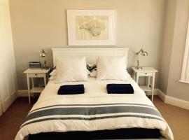 Pretty coastal victorian cottage in Yarmouth IOW, pet-friendly hotel in Yarmouth