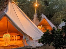 Garden Lake Camping, luxury tent in Ksamil