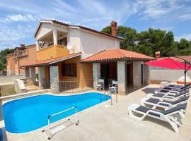 Villa Family, hotel a Medulin