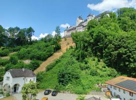 Appartment Schloss-Zeit, viešbutis mieste Ašau prie Chymgau