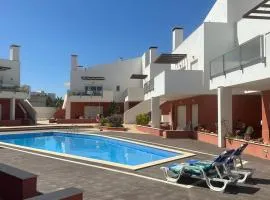 BURGUNA Apartment, 500m from Burgau Beach