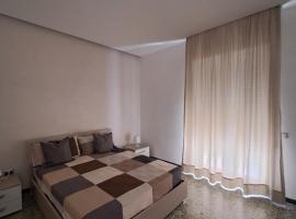 Family home, hotelli kohteessa Andria