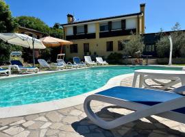 Country House La Montagnola, hotell med parkering i Valdobbiadene