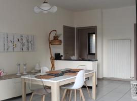 Casa Maria-Appartamento in Villa, apartment in Ispra