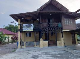 Warisan Homestay A, cabin in Mersing