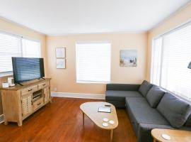 Centrally Located Efficiency One Mile to the Beach!, khách sạn ở Jacksonville Beach