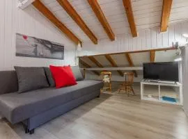 Aposa Little House