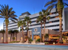 DoubleTree by Hilton Hotel Jacksonville Airport, hotel in Jacksonville