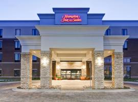 Hampton Inn & Suites Detroit/Troy, PWD-friendly hotel sa Clawson