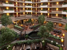Embassy Suites by Hilton Austin Arboretum, hotel in Austin