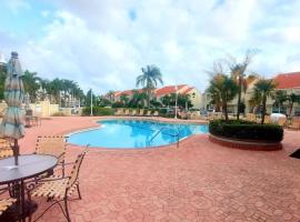 Paradise Sol 2Bd2Ba Condo on Golf Course Near Bch, semesterboende i St Petersburg