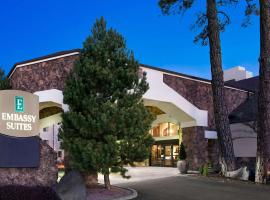 Embassy Suites by Hilton Flagstaff, hotel near Flagstaff Pulliam Airport - FLG, Flagstaff