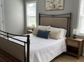 Birdie Mae - 2 bedroom House in DT Hamilton, hotel a Hamilton